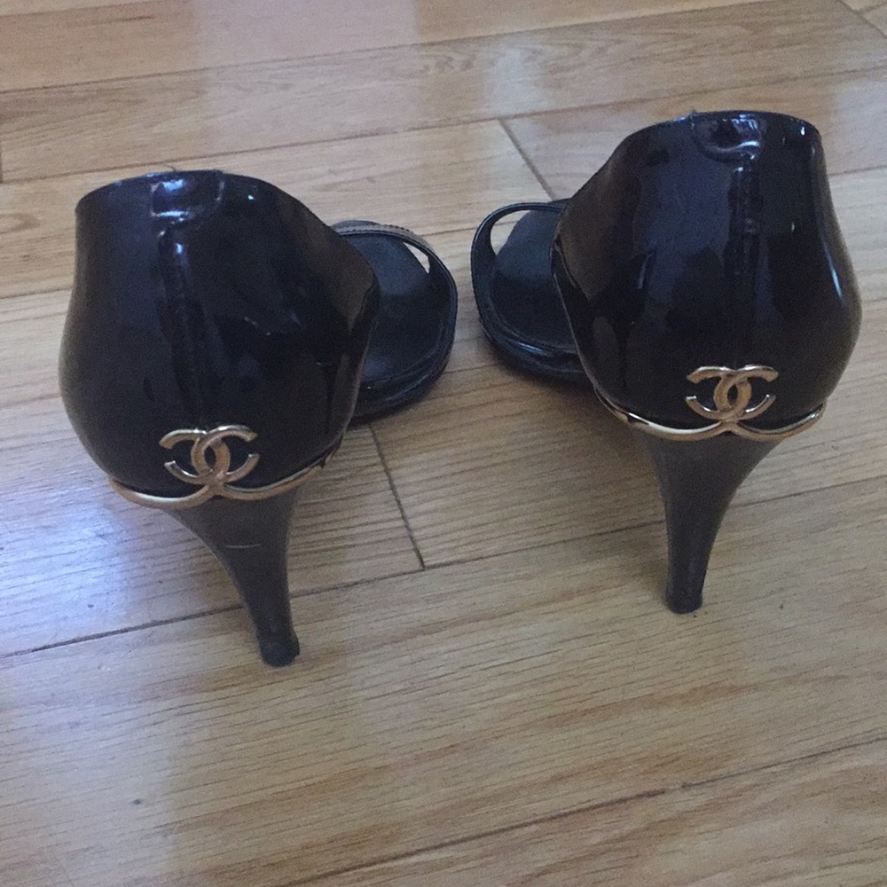 Authentic Chanel leather pumps